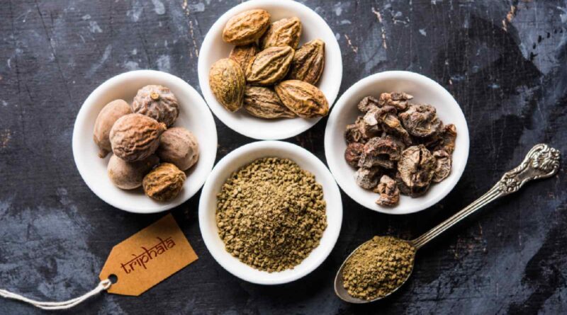 BENEFÍCIOS TRIPHALA para a pele: 7 diys para obter um brilho natural