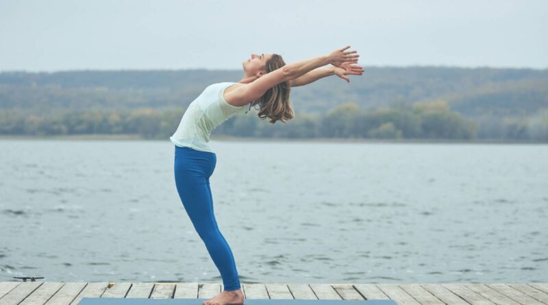 Chakrasana Ardha para perda de peso: como fazer, benefícios