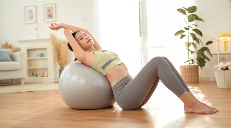 Exercícios de Ball Pilates: 15 exercícios obrigatórios para perda de peso