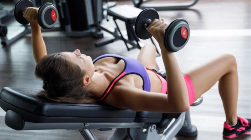 Incline Dumbbell Press: etapas e benefícios