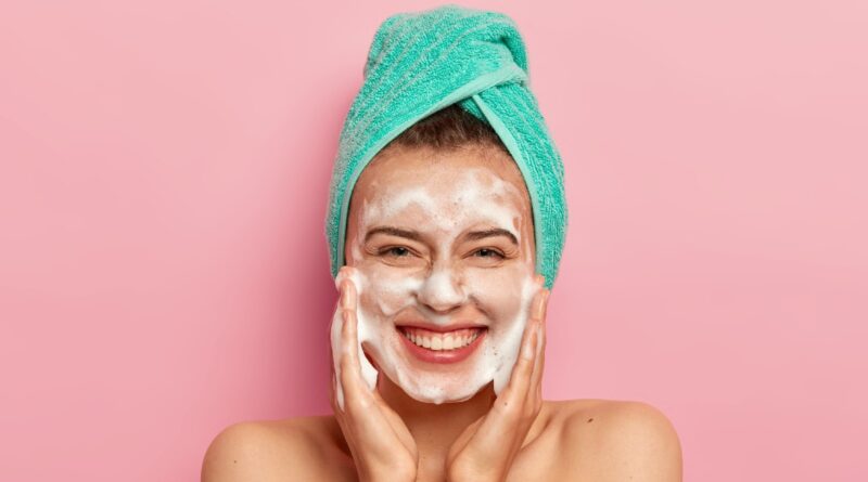 Dicas de cuidados com cabelos e pele de monção de um dermatologista