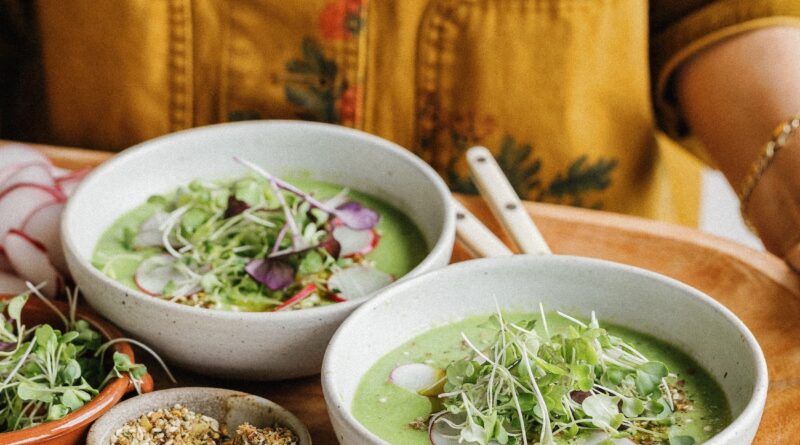 O gazpacho de ervilha que será a estrela da sua mesa de verão