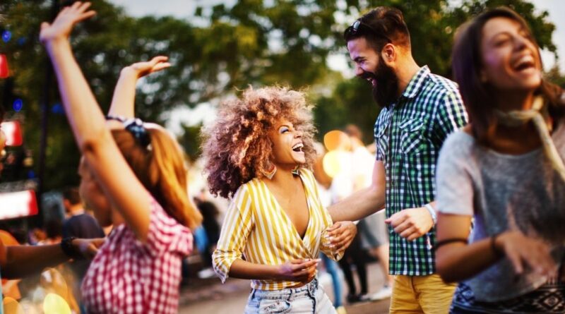 Pronto, definido, flerte: como flertar, estilo de festival!