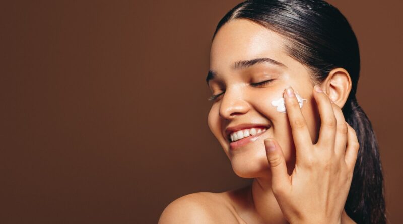 Os 10 principais hidratantes do rosto para a pele normal: Ultimate Hydration Picks
