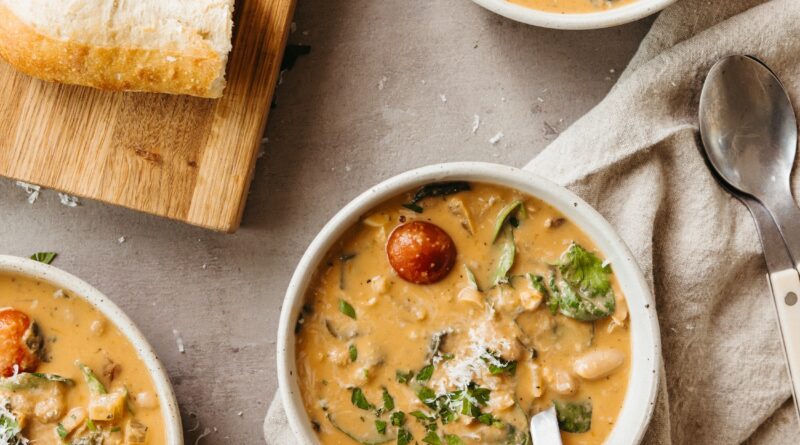 20 receitas de sopa de outono para dar as boas -vindas à estação aconchegante cozinhando