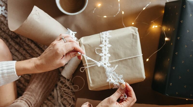 Maneiras simples, bonitas e sustentáveis ​​de embrulhar presentes