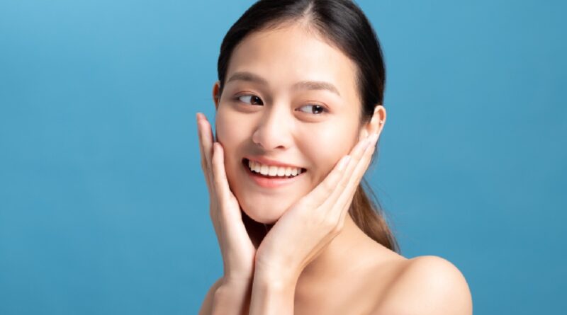 Os 5 principais mitos sobre cuidados com a pele nos quais as pessoas deveriam parar de acreditar