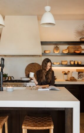 Uma reinicialização calma da cozinha para a vida cotidiana