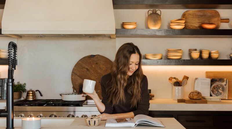 Uma reinicialização calma da cozinha para a vida cotidiana