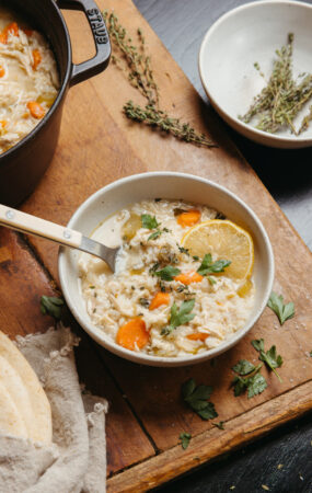 8 receitas fáceis de frango assado para refeições rápidas e saborosas