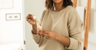 Os 10 melhores óleos faciais para pele seca
