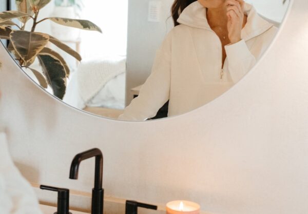 Melhor maneira de esfoliar para uma pele lisa e brilhante (sem exagerar)