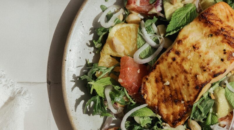 18 saladas de primavera frescas, saborosas e realmente satisfatórias